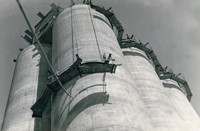 1963